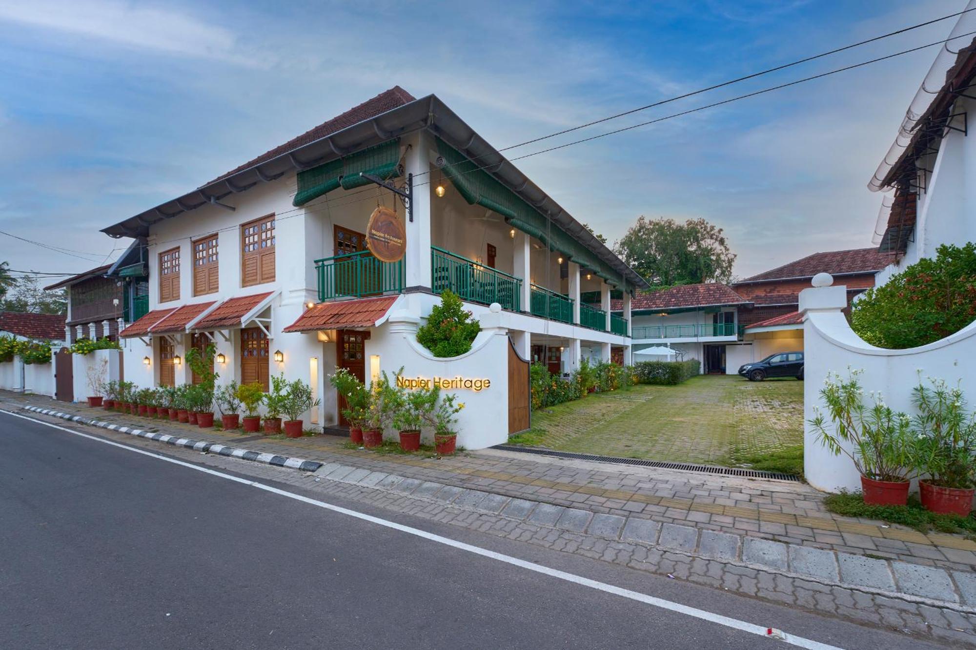 Napier Heritage By Velvet Hotels Kochi Exteriör bild